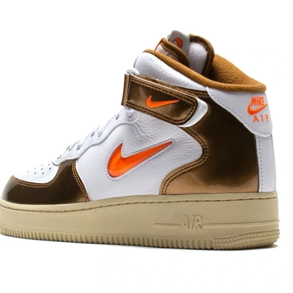 Air Force 1 Mid Qs, Men’s shoes Color: white/orange/copper Size:7 Men’s New